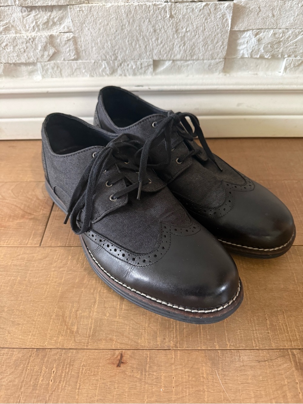 brown’s B2Men's Black Wingtip Oxford Shoes - Classic Lace-Up Style - Size 42